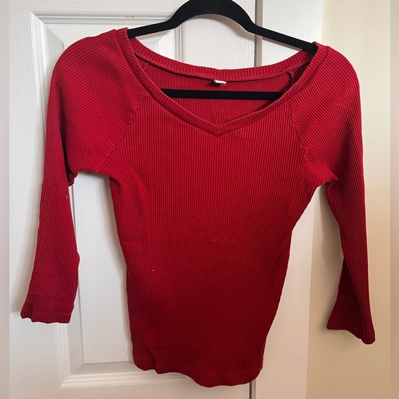 Uniqlo Ribbed 3/4 Sleeve Red Top, Size XS - Picture 3 of 5